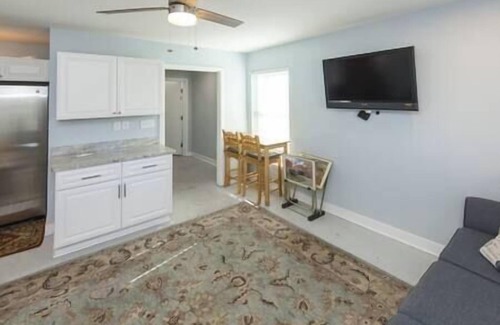 Northeast Virginia Beach Apartment | Oceanfront Resort 1 Block to Beach 300