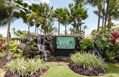 Hanamaulu Condo | Oceanfront Resort steps to pool/beach via your lanai, 4 Beautiful Pools