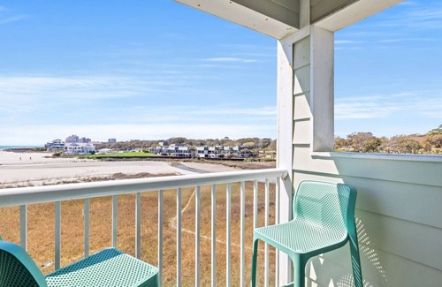 Central Myrtle Beach Condo | Oceanfront Resort - 2 Bedroom - Pools -Hot tubs - Kitchen