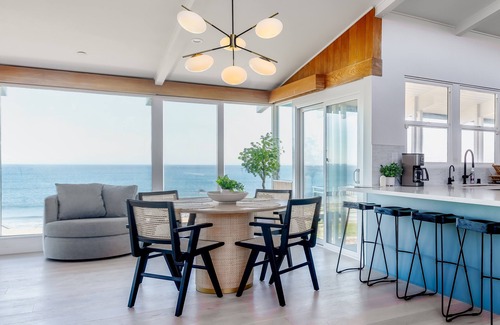 Cayucos House | Oceanfront Retreat - Beautiful Beach House with Private Beach Access
