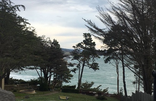 Anchor Bay Apartment | Oceanfront Room with Direct Beach Access CYG