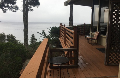 Anchor Bay Apartment | Oceanfront Room with Direct Beach Access CYG