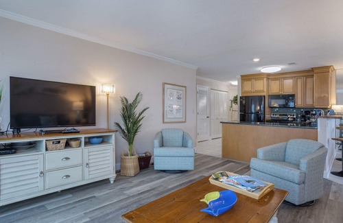 Folly Field Villa | Oceanfront Sea Cloisters Family Penthouse Villa w/Complex Pool