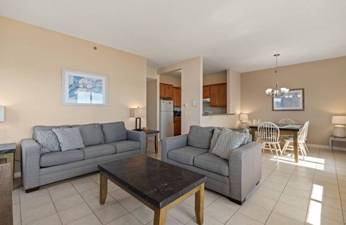 Old Orchard Beach Condo | Oceanfront Seawatch Condo Unit 607
