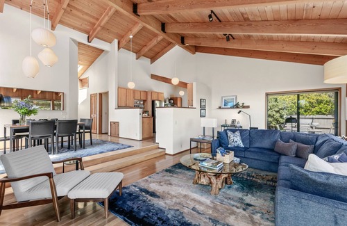 Sea Ranch House | Oceanfront Sea Ranch Abalone Bay 3 bed/2 bath dog-friendly, game room