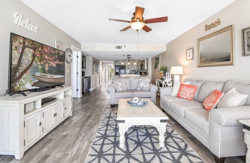 St. Petersburg - Clearwater Condo | Oceanfront Seagate 3/2 with Coastal Charm!