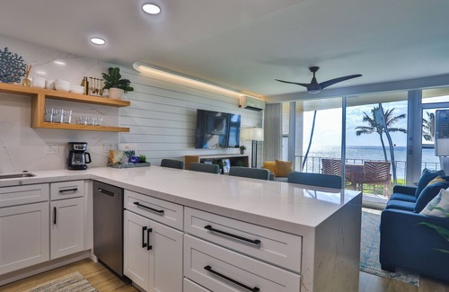 Kihei Condo | Oceanfront, Split AC unit, remodeled November 2024, king bed washer dryer unit