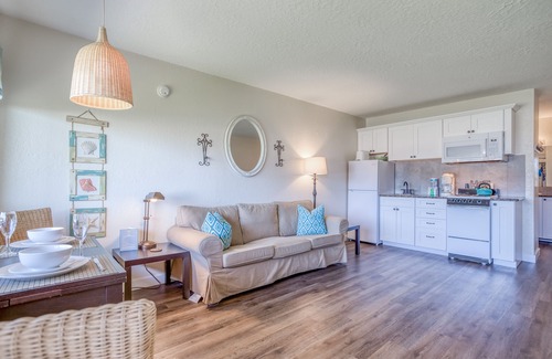 Neskowin Condo | Oceanfront Studio Condo in Neskowin Resort