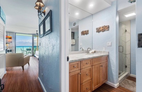 Honokowai Apartment | Oceanfront studio in well-maintained resort