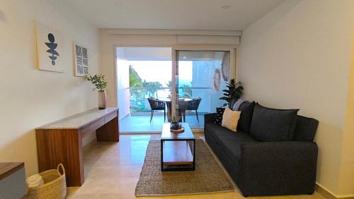 Las Glorias Apartment | Oceanfront studio with breeze and sun