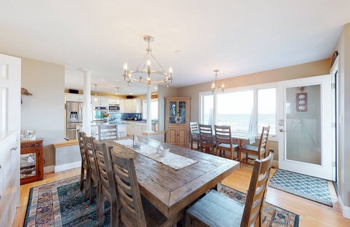 Rye House | Oceanfront Stunner w/Kayaks, Beach Gear, Fireplace, Amazing Water Views & Pond