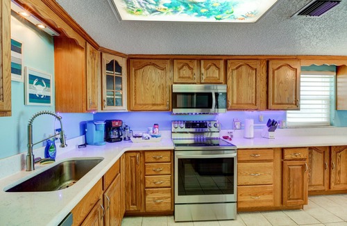Ormond-by-the-Sea Condo | Oceanfront Sunrise 2 Bed 2 Bath Condo with Pool