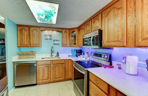 Ormond-by-the-Sea Condo | Oceanfront Sunrise 2 Bed 2 Bath Condo with Pool