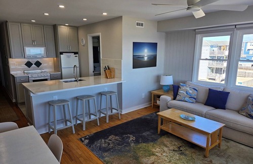 Dewey Beach Condo | OCEANFRONT! Sweet 2 BR, 1.5 BA Condo McKinley Ave-204 Sunspot, Dewey Bch, DE