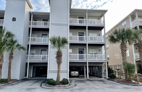 Indian Beach Condo | Oceanfront - The Ocean Club - Sand, Sun & Family Fun - Indian Beach/Emerald Isle