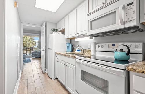 Litchfield by the Sea Condo | OCEANFRONT: The Seabatical Suite at Bridgewater Resort/Litchfield By The Sea