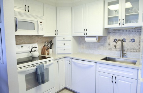 Kihei Condo | OCEANFRONT - The VIEW! The location! Kihei Sands Beachfront Condos - A9