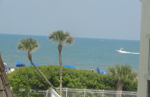 Avon By The Sea Condo | OCEANFRONT TOWNHOUSE At Cocoa Beach Pier - Sandy Toes Townhouse 209