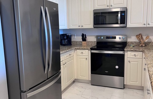 Florida Condo | Oceanfront Tranquility in Surf Club, Intracoastal Access, pools, gym, hot tub