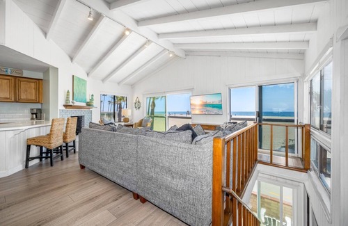 Balboa Peninsula House | OCEANFRONT TRIPLEX WITH OCEAN VIEWS & PATIO