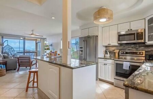 Kihei Apartment | Oceanfront updated 2 bedroom/2bath condo on 6 mile beach