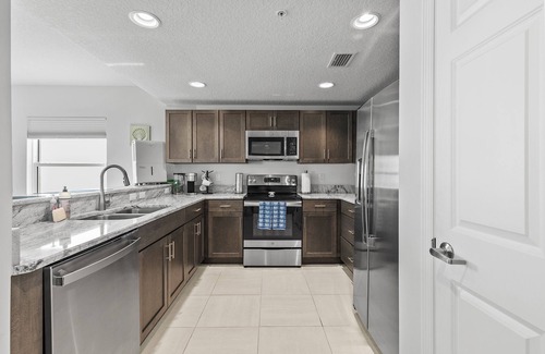 Ocean View Halifax Estates Condo | 🌊Oceanfront 4BR-Breathtaking Ocean Views-Great Amenities-Daytona Aruba 206-🌊