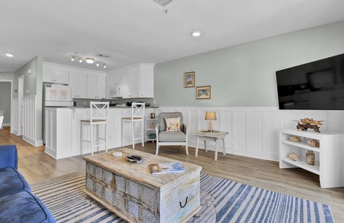 North Topsail Beach House | OCEANFRONT CONDO AMAZING VIEWS OF TOPSAIL BEACHES!