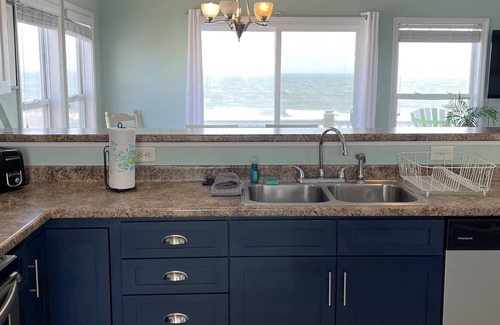 North Topsail Beach House | Oceanfront! 5 Bedroom, elevator, hot tub! Quiet street with no public parking!