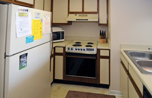 Sneads Ferry Condo | Oceanfront condo with ocean-view balconies, gym, pool & beach access