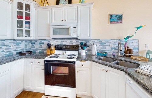 North Topsail Beach House | Oceanfront home with beach access, washer/dryer, deck, central AC & golf nearby