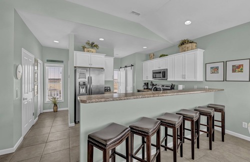 North Topsail Beach House | Oceanfront 5 bed Ocean's Inn-tuition. Elevator! Hot Tub