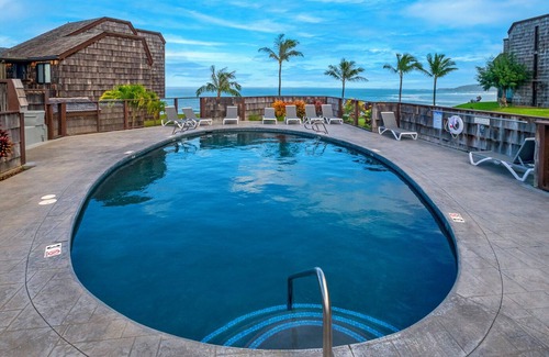 Princeville Condo | Oceanfront views, top floor privacy, bright tropical interior