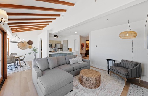 Avalon Condo | Oceanfront Villa in Catalina’s Hamilton Cove, Golf Cart + Stunning Views