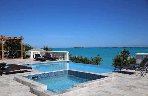 George Town Villa | Oceanfront Villa with Commanding Views of Elizabeth Harbour