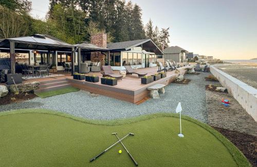 Bells Beach House | Oceanfront w Game Room Fire Pit Panoramic Views Angels Landing by AvantStay