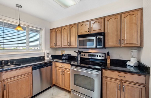 Ono Island Condo | Oceanfront | Walk to FloraBama | 2 Pools | 2 Boat Docks w/Slips | My Beach Getaways