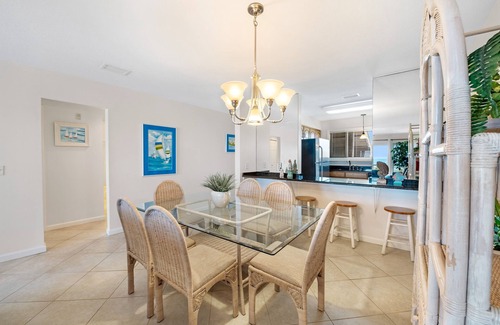 Ono Island Condo | Oceanfront | Walk to FloraBama | 2 Pools | 2 Boat Docks w/Slips | My Beach Getaways