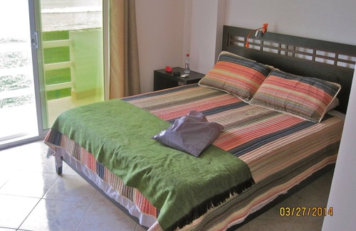 Canoa Condo | Oceanfront with Pool Getaway, 3.5km S. of Canoa.