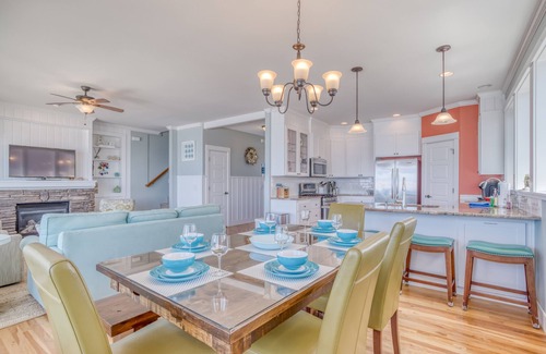 Nelscott House | Oceanfront With Speculator Views, Hot Tub, Steam Shower & Community Pool!