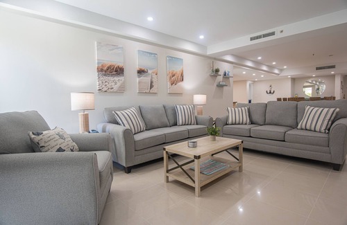 Oranjestad-West Condo | Oceania 4 bed 3 bath ocean view. Beachfront luxury, stunning Eagle Beach views