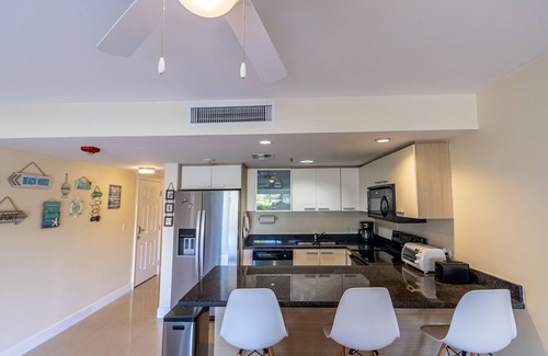 Oranjestad-West Condo | Oceania☀️ Great for Families! Steps from the Beach, Pool and Grocery store…