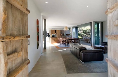 Rye House | Oceania Retreat | Private Beach Access with Pool