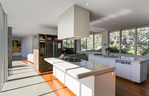 Rye House | Oceania Retreat | Private Beach Access with Pool