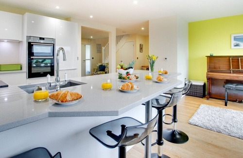 Crantock House | Oceans 11 - Five Bedroom House, Sleeps 8