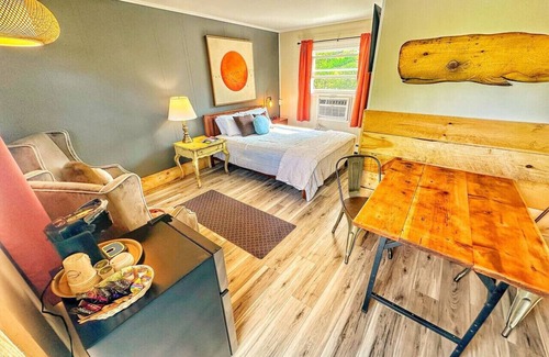 Manchester Center Hotel | Oceans 8 minutes to Manchester Vermont