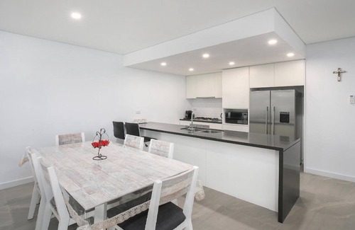 Terrigal Apartment | OCEANS EDGE #19 | Short walk to beach , shops and cafes | Accom Holidays