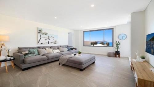 Terrigal House | Oceans Edge #7 Accom Holidays