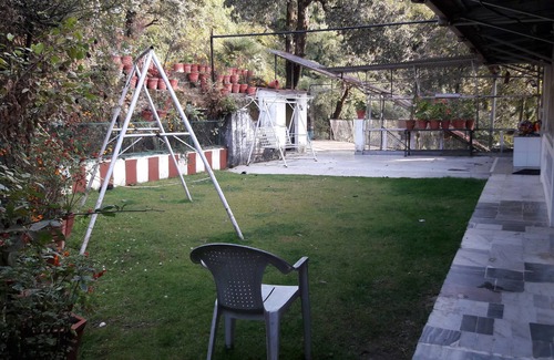 The Mall Road House | Oceans Hut Cottage with Doon valley view