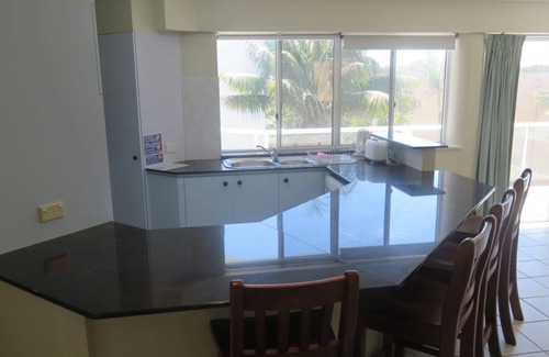 South West Rocks Apartment | OCEANSHORES 18 LOVELY THREE BEDROOM UNIT CLOSE TO TOWN