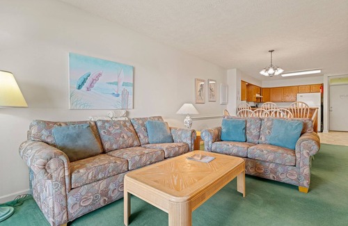 Kill Devil Hills Condo | Oceanside 2 Bedroom Condo at Golden Strand D1